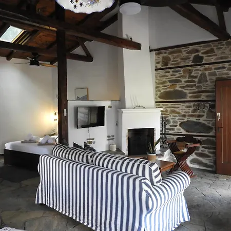 Olivia Traditional Stone House Apartamento