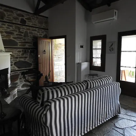 Olivia Traditional Stone House * Nikiti (Sithonia)